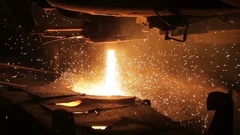 Steel billets at torch cutting Video stock 93543349