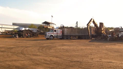 Steel junk yard loading process Video stock 119490128