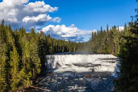 Steep of the Murtle River which forms a waterfall. Helmcken Falls, 141 m (4.. Stock Photos