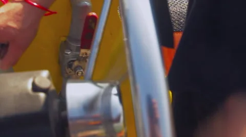 Steering boat 스톡 동영상 41549250