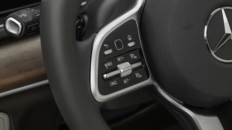 Steering wheel control buttons 2020 Mercedes-Benz GLE-Class GLE 350 4MATIC Stock Footage 160068909