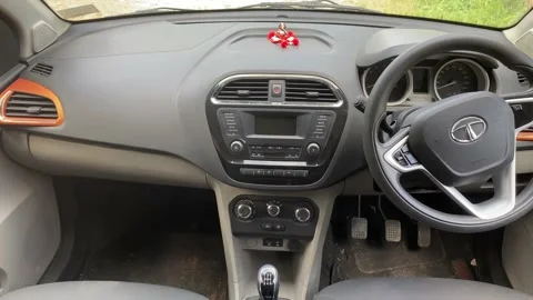 Steering wheel, shift lever and dashboard Stock Footage 163370161