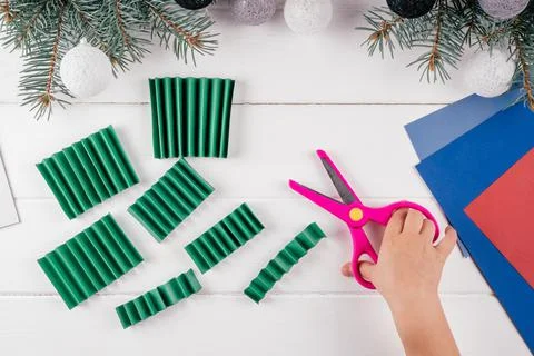 Step-by-step Greeting card 3D Christmas tree tutorial. Step 11: Cut folded sh 스톡 사진