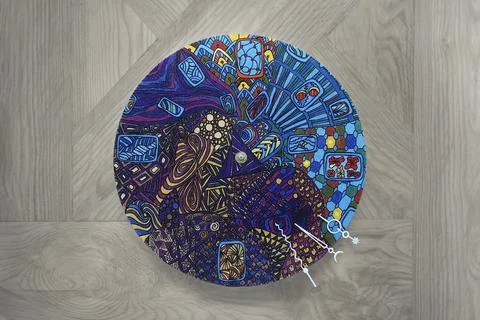 Step-by-step instruction DIY round wall clock zentangle:step 5,painted,varnished Stock Photos