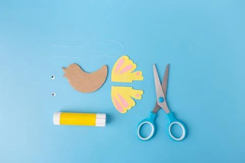 Step by step instruction, DIY, spring or easter craft activity for kids Stock Photos