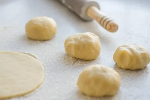 Step-by-step instructions for making bagel cookies for use in recipe Stock Photos