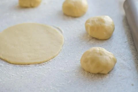 Step-by-step instructions for making bagel cookies for use in recipe Stock Photos