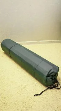 Step by step instructions. step 1 assembling an artificial Christmas tree. ph Stock Photos