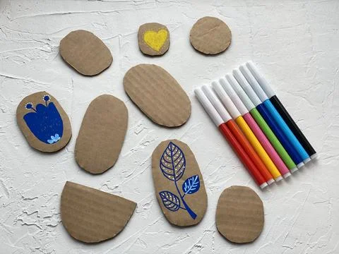 Step by step, master class, how to draw flowers and trees on cardboard recycling Stock Photos