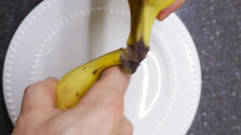Step by step pie preparation with bananas Stockbeeldmateriaal 318907513