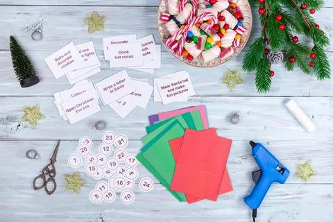 Step by step tutorial 3, making Christmas advent calendar with sweets and 写真素材