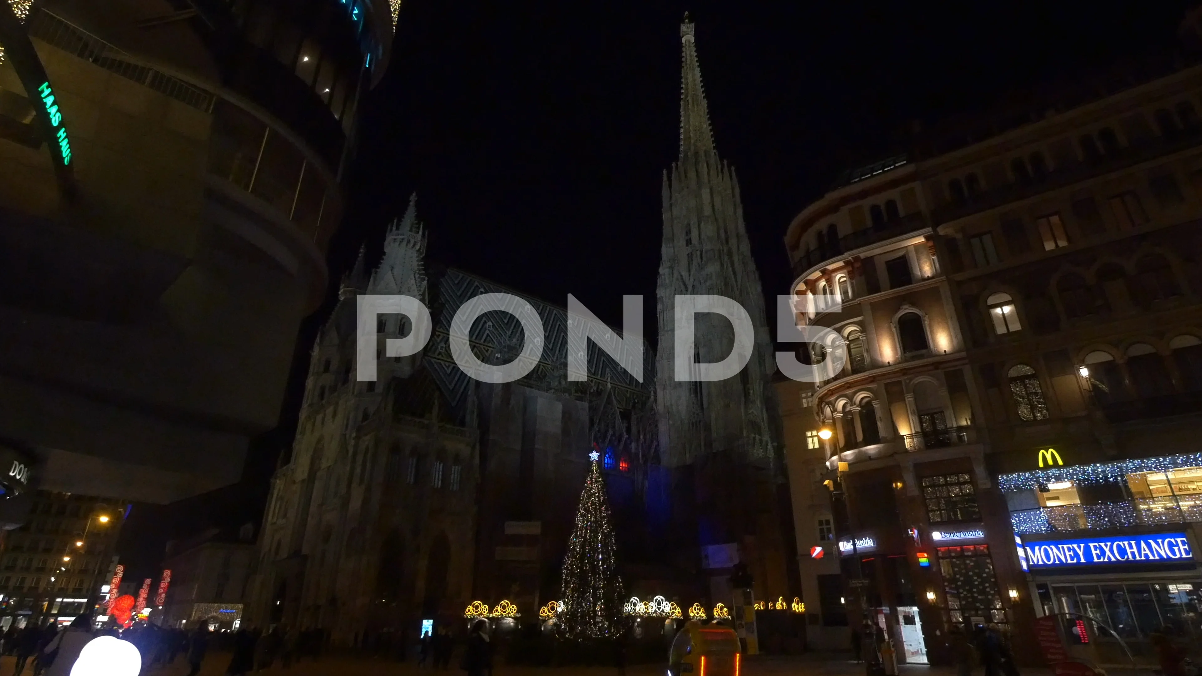 Stephansdom And The Christmas Market In Stephansplatz Footage