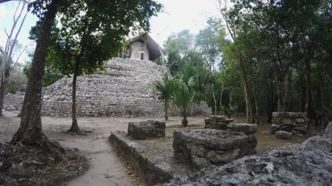 Stepped pyramid in the rain forest Video stock 146647946
