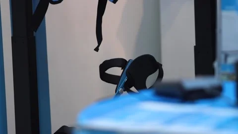 Stepper knee handle part movement demonstration Stock Footage 162620912