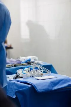 Sterile instruments for surgery on a tray Foto stock