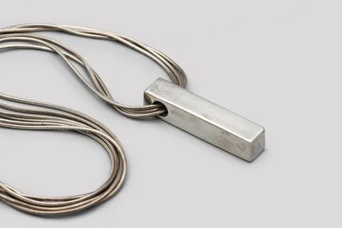 Sterling Snake Necklace With Solid Silver Bar Pendant, 925 Silver Multi Strand Foto stock