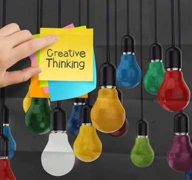 Sticky note with creative thinking word  light bulb on crumpled paper as crea Ilustración de archivo
