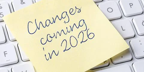 Sticky note on a keyboard - Changes coming in 2026 Foto stock