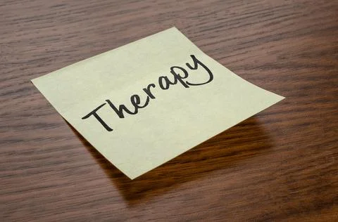 Sticky note with the text Therapy 스톡 사진