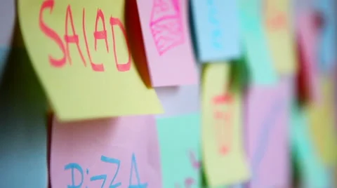 Sticky paper adhesive note on wall, with cooking or eating, food concept 動画素材 57703299