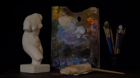 Still life with a bust of Venus. Attributes of the artist Stock Footage 101418997