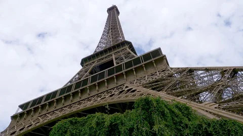 Still shot from base of famous Eiffel Tower icon monument in Paris France 스톡 동영상 117048846