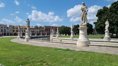 Still shot of Prato della Valle marble white statues Stock Footage 340456664