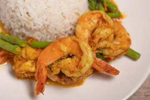 Stir fried Prawn Curry Paste with Long Beans Stock Photos