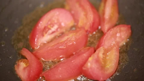 Stir fried tomato slices (5) Stock Footage 202160165