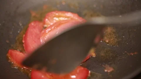 Stir fried tomato slices (6) Stock Footage 202160180