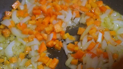 Stir fried vegetables Video stock 103814195