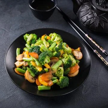 Stir fried vegetables 스톡 사진
