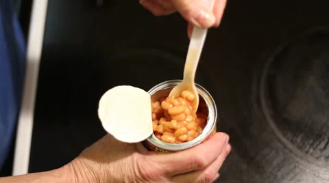 Stirring Pork and Beans 動画素材 35403156