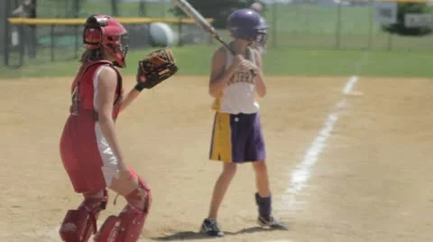 190 Softball Women Stock Video Footage - 4K and HD Video Clips
