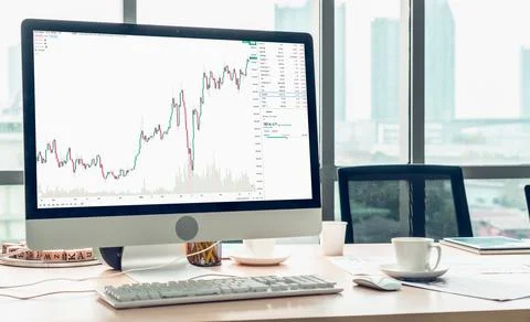 Stock market data chart analysis by ingenious computer software Stock-Fotos