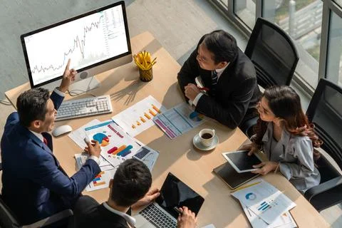 Stock market data chart analysis by ingenious computer software Stock-Fotos