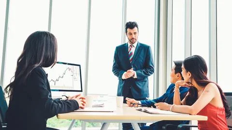 Stock market data chart analysis by ingenious computer software Foto stock