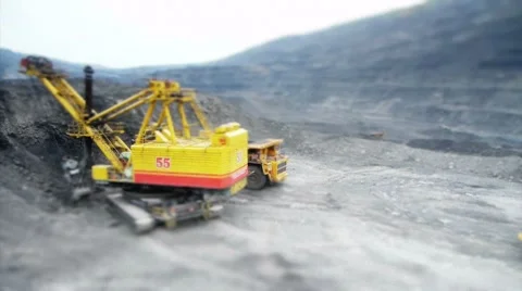 Stock Video Footage Mining Dump Truck heavi track Stockbeeldmateriaal 8558375