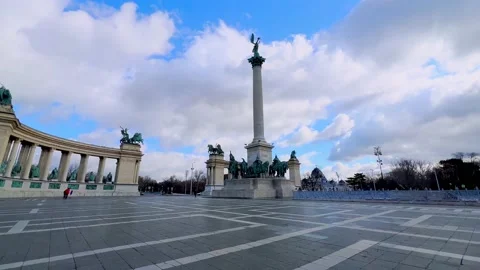 The stone and bronze Millenium Monument in Heroes Square, Budapest, Hungary Stockbeeldmateriaal 218592209