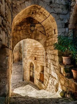 Stone Arch In Lacoste Foto stock