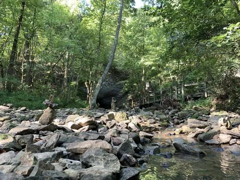 Stone at the base of the Creek Foto stock