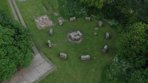 Stone blocks arranged in circle in grass Stock-Footage 155823124