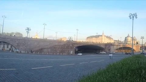 Stone bridge and traffic timelapse Vidéo 82050873