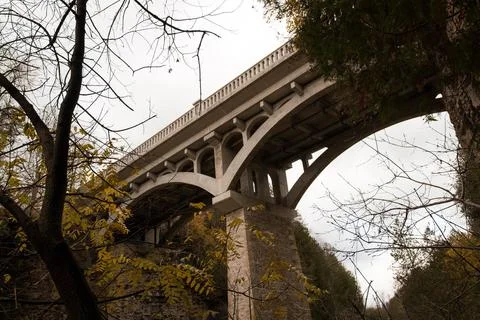 A   stone   bridge   seen   from   below Stock-Fotos