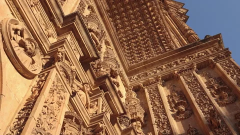 Stone carvings on San Esteban Convent facade in Salamanca 库存影片 340997367