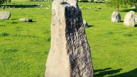 Stone circle rise 動画素材 242458010