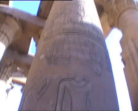 Stone column at Kom Ombo tilt up Stock Footage 22672409