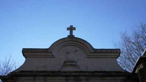 Stone cross at the cemetery. Video stock 154585453