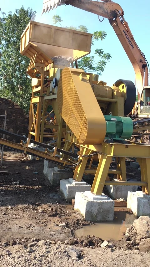 Stone Crusher 動画素材 232684877