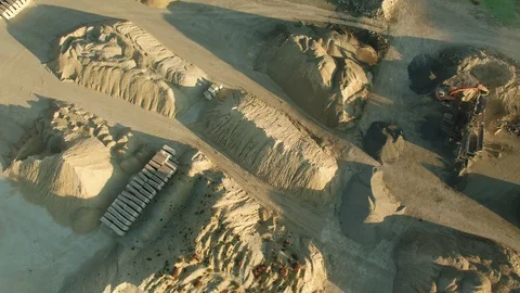 Stone cutting in a quarry Stock Footage 122891168